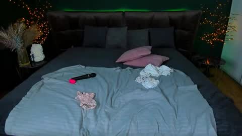 Snapshot of kamilahot25 chatting on 10-24-25, 05:37 kamilahot25 online show from 10-24-25, 05:37