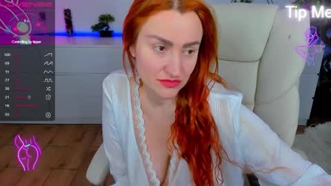 Snapshot of kamilahot25 chatting on 11-02-25, 07:05 kamilahot25 online show from 11-02-25, 07:05