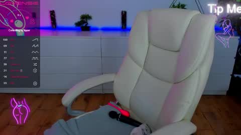 Snapshot of kamilahot25 chatting on 11-24-25, 07:02 kamilahot25 online show from 11-24-25, 07:02