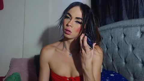 CAMILA SANTAMARIA online show from 07-15-26, 11:10