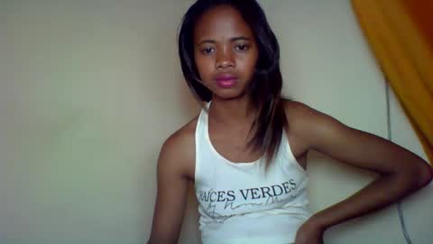 kamillah69 online show from 11-21-25, 07:51