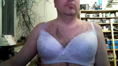 Snapshot of kamiluc1974_2 chatting on 01-08-26, 09:06 Kamil Lipovy online show from 01-08-26, 09:06