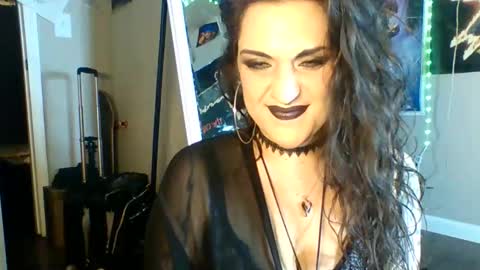 kandirain online show from 11-18-25, 06:18