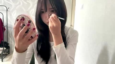 Lily online show from 05-18-26, 09:04