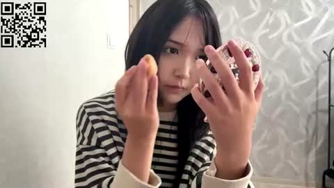 Lily online show from 06-11-26, 09:07