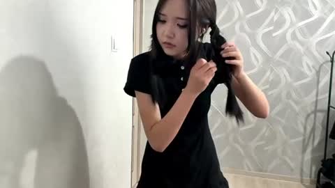 Lily online show from 06-30-26, 09:21