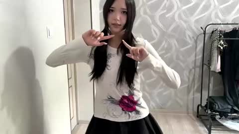 Lily online show from 07-25-26, 09:07