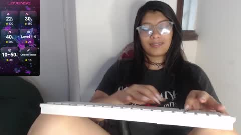 Snapshot of kanroji_mitsuri_11 chatting on 02-27-25, 09:04 Sanctuary online show from 02-27-25, 09:04