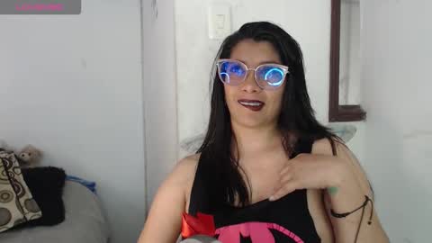 Snapshot of kanroji_mitsuri_11 chatting on 09-23-25, 09:29 Sanctuary online show from 09-23-25, 09:29