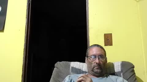 Snapshot of kansasfarmer1 chatting on 10-09-25, 12:19 kansasfarmer1 online show from 10-09-25, 12:19