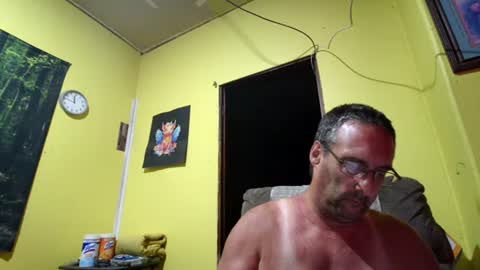 Snapshot of kansasfarmer1 chatting on 10-14-25, 04:46 kansasfarmer1 online show from 10-14-25, 04:46