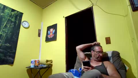 Snapshot of kansasfarmer1 chatting on 10-17-25, 02:37 kansasfarmer1 online show from 10-17-25, 02:37