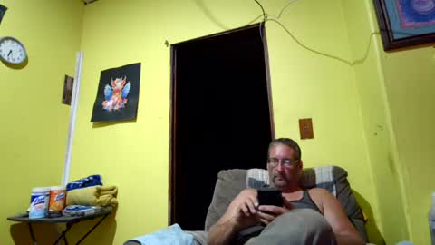 Snapshot of kansasfarmer1 chatting on 10-20-25, 11:27 kansasfarmer1 online show from 10-20-25, 11:27