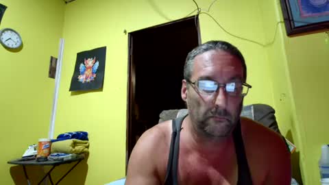 Snapshot of kansasfarmer1 chatting on 10-25-25, 12:18 kansasfarmer1 online show from 10-25-25, 12:18