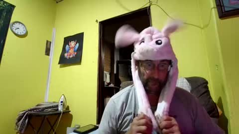 Snapshot of kansasfarmer1 chatting on 12-17-25, 01:44 kansasfarmer1 online show from 12-17-25, 01:44