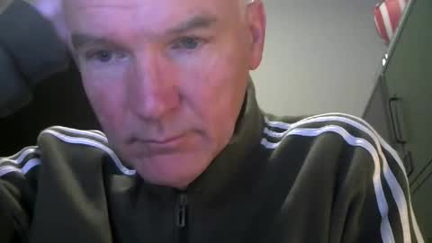 Robbie online show from 11-18-25, 05:45