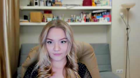 Snapshot of kara_smith_ chatting on 11-29-25, 10:46 Kara. Off from 15th till 24th of December online show from 11-29-25, 10:46