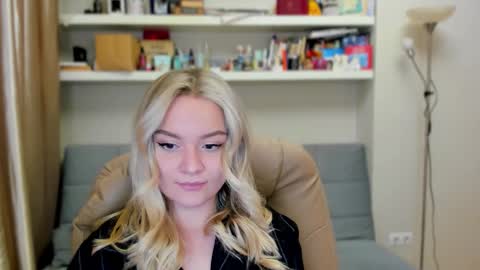 Snapshot of kara_smith_ chatting on 12-03-25, 11:58 Kara. Off from 15th till 24th of December online show from 12-03-25, 11:58