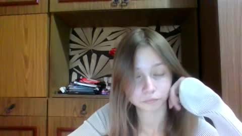 Snapshot of karaescorcia chatting on 11-26-25, 12:11 Ria online show from 11-26-25, 12:11