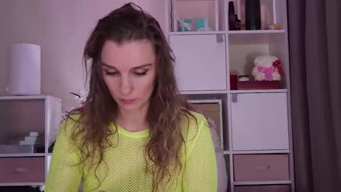 Julia online show from 03-25-26, 08:04