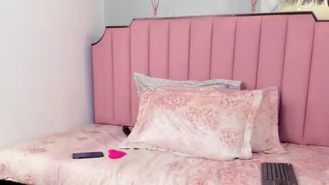 Karen online show from 10-13-25, 01:33