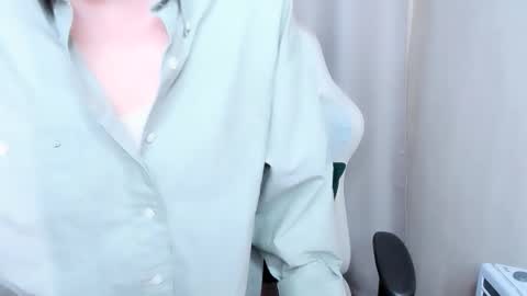 Snapshot of karen_villis chatting on 02-05-26, 09:47 Karen online show from 02-05-26, 09:47