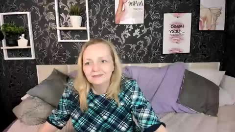 Karen online show from 05-24-26, 11:59