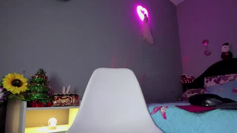 Karen online show from 12-13-24, 04:00