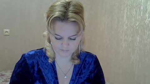 karennelsonx online show from 01-24-25, 04:28