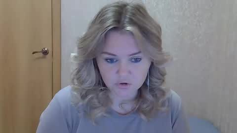 karennelsonx online show from 11-11-25, 09:31