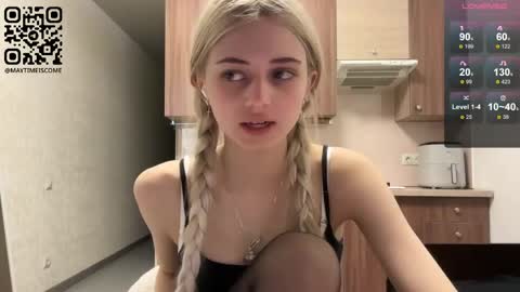 Snapshot of karensimilton chatting on 05-14-26, 03:08 May online show from 05-14-26, 03:08
