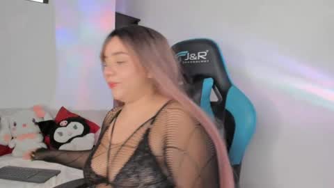 kariina_wong online show from 06-03-26, 07:19