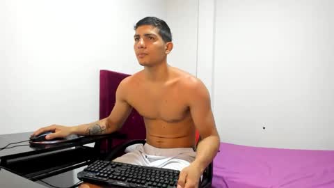 Snapshot of karimvani chatting on 05-20-26, 12:28 Felipe online show from 05-20-26, 12:28