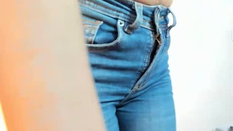 karina online show from 01-21-25, 02:11