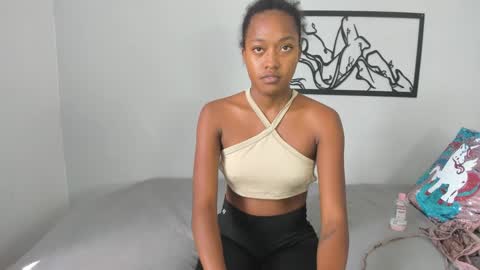 karina_lopez7 online show from 10-06-25, 02:03