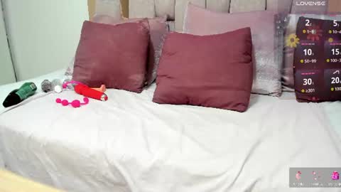 Snapshot of karina_mason chatting on 06-14-26, 08:55 Karina online show from 06-14-26, 08:55