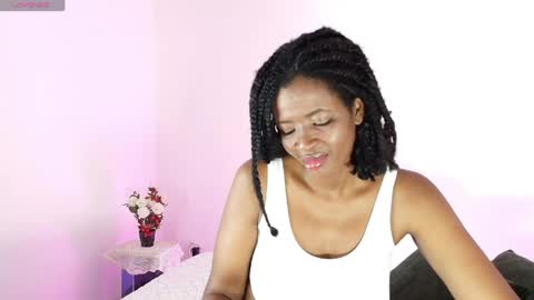 Snapshot of karina_taylor chatting on 05-28-26, 01:36 karina Taylor online show from 05-28-26, 01:36