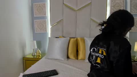 karinaacox online show from 06-18-26, 12:09