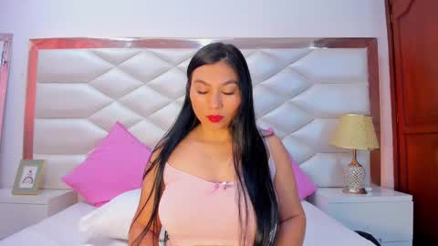 Karina Gomez online show from 10-07-25, 01:41