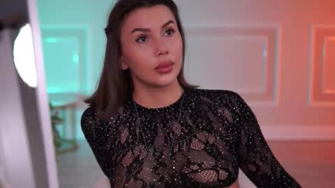 Karina online show from 11-22-25, 09:19