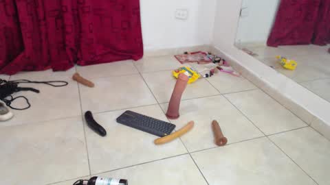 KarinaSimonz online show from 02-28-25, 08:39