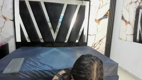 KarinaSimonz online show from 10-18-25, 06:52