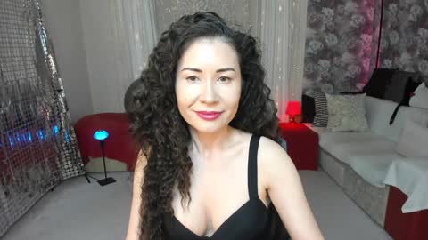Snapshot of karinasweeety chatting on 12-26-24, 12:27 KarinaSweeety online show from 12-26-24, 12:27