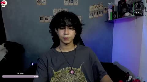 Snapshot of kariozzz chatting on 01-09-25, 08:33 call me kai 3 online show from 01-09-25, 08:33