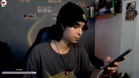 Snapshot of kariozzz chatting on 01-10-25, 08:37 call me kai 3 online show from 01-10-25, 08:37