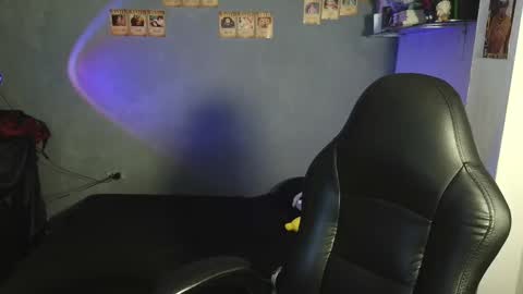 Snapshot of kariozzz chatting on 02-18-25, 09:09 call me kai 3 online show from 02-18-25, 09:09