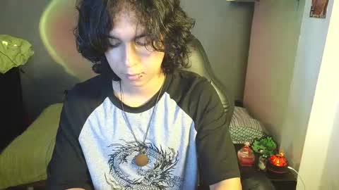 Snapshot of kariozzz chatting on 03-08-25, 07:42 call me kai 3 online show from 03-08-25, 07:42