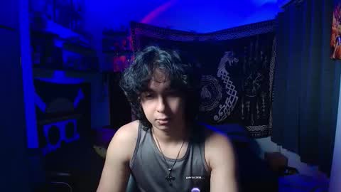 Snapshot of kariozzz chatting on 11-19-25, 04:18 call me kai 3 online show from 11-19-25, 04:18