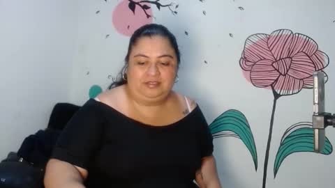 Snapshot of karissa_curvy chatting on 01-11-26, 08:19 karissa online show from 01-11-26, 08:19