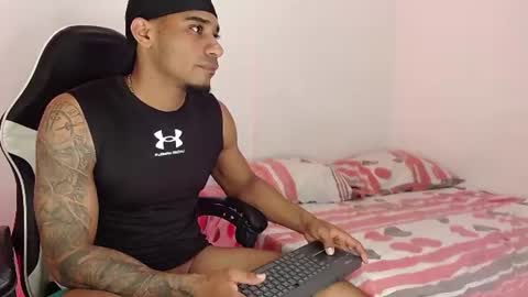 Snapshot of karl_jensennxx chatting on 07-06-26, 03:14 karl_jensennxx online show from 07-06-26, 03:14